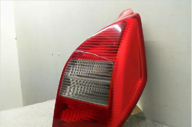 Feu arrière droit Citroën C2 (JM_) 1.4 (2003-2009) 3 portes occasion