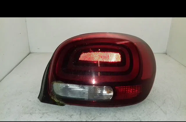Feu arrière droit CITROEN C3 1.2 PURETECH 12V - 68 occasion