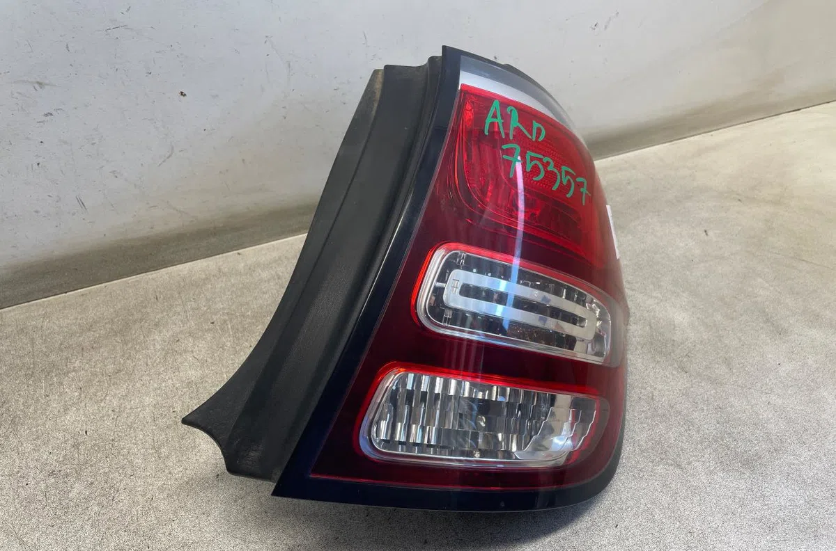 Feu arrière droit Citroen C3 II (SC_) 1.0 vti 68 (2012) 5 portes occasion