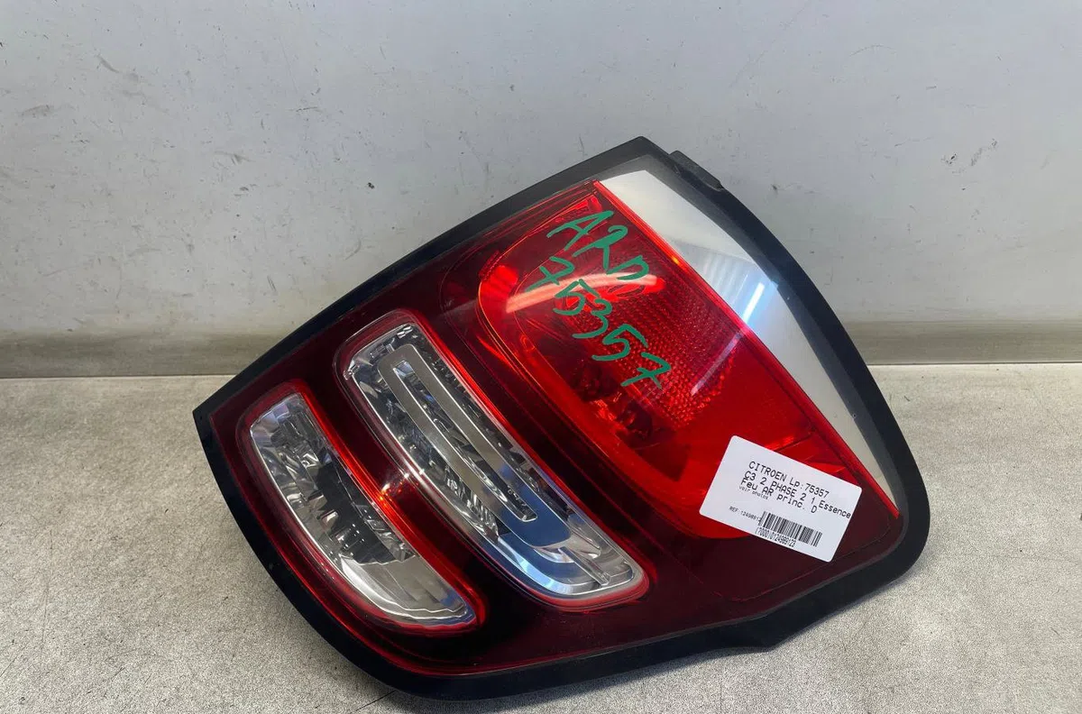 Feu arrière droit Citroen C3 II (SC_) 1.0 vti 68 (2012) 5 portes occasion