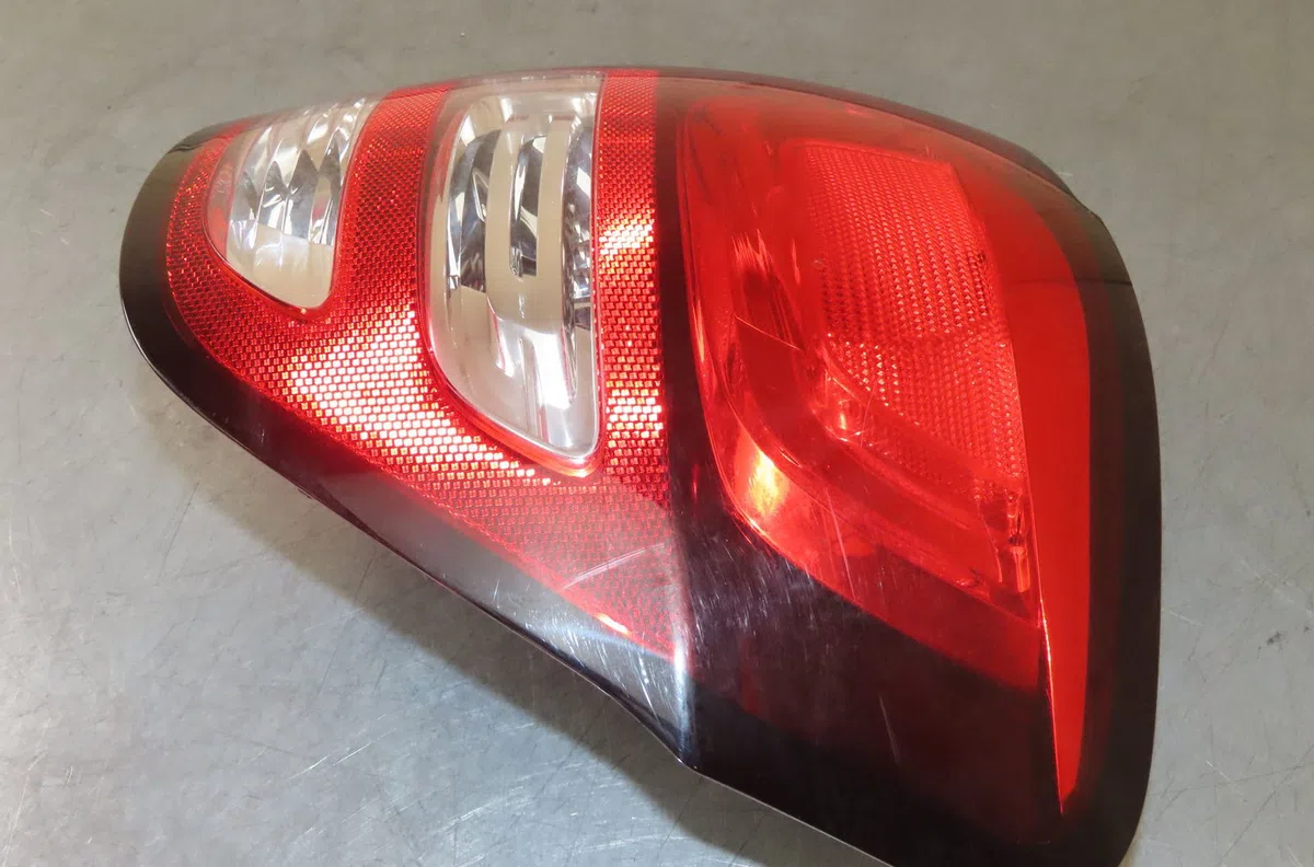 Feu arrière droit Citroen C3 II (SC_) 1.1 i (2009-2013) occasion
