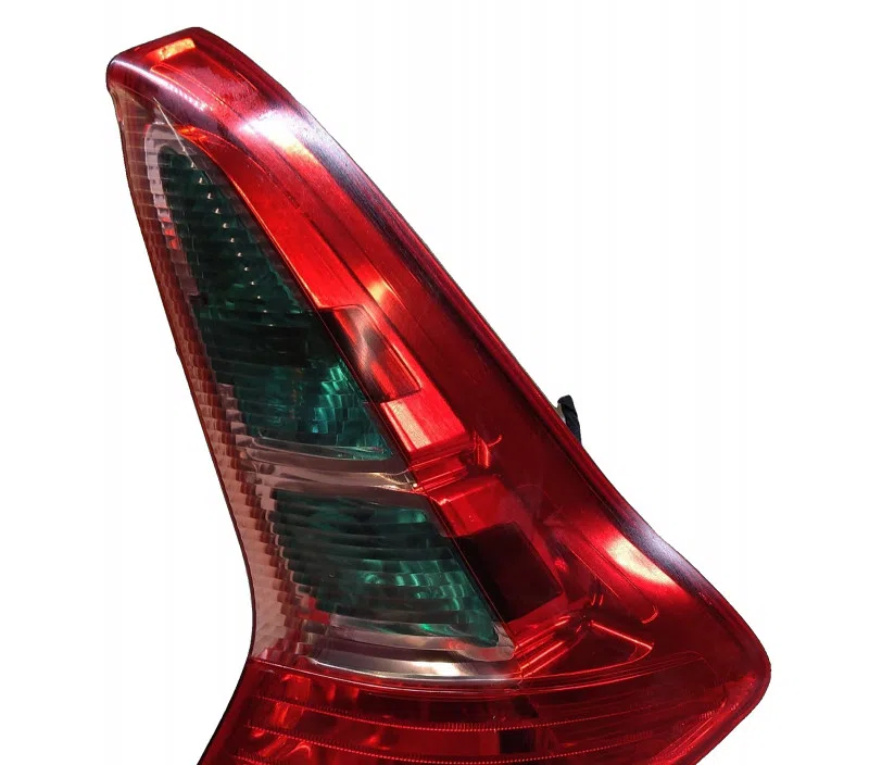 FEU ARRIERE DROIT CITROEN C4 00006351T6