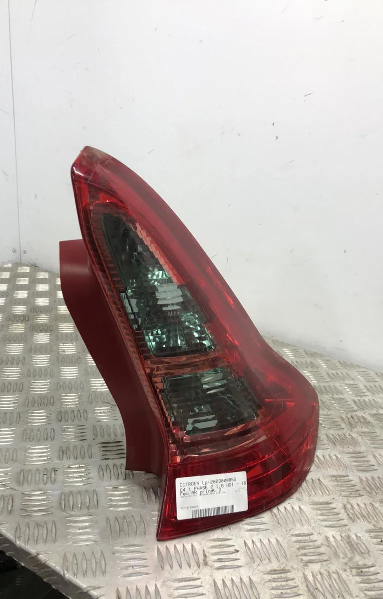 Feu arrière droit CITROEN C4 1 PHASE 2 occasion