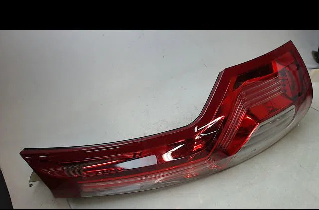 Feu arrière droit Citroën C4 GRAND PICASSO I (UA_) 1.6 hdi (2006-2011) 5 portes occasion