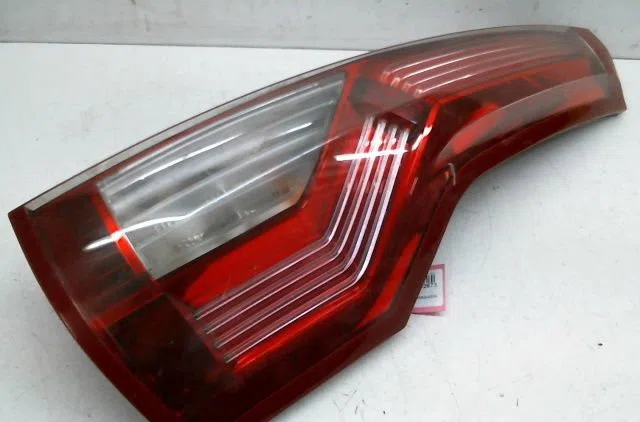 Feu arrière droit Citroën C4 GRAND PICASSO I (UA_) 2.0 hdi 138 (2006-2013) occasion