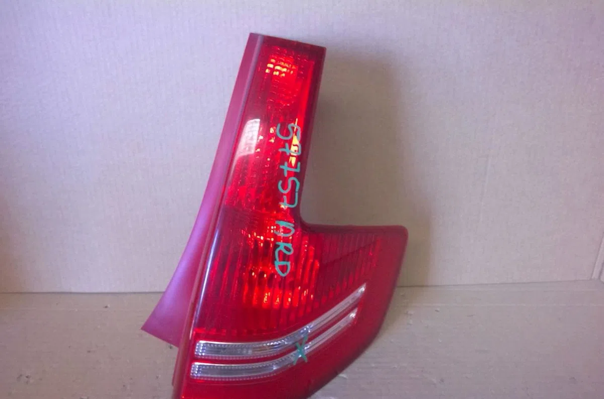 Feu arrière droit Citroen C4 I (LC_) 1.4 16v (2004-2011) occasion