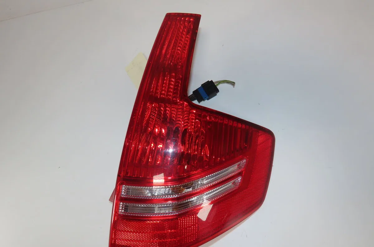 Feu arrière droit Citroen C4 I (LC_) 1.6 16v bio-flex (2007-2008) occasion