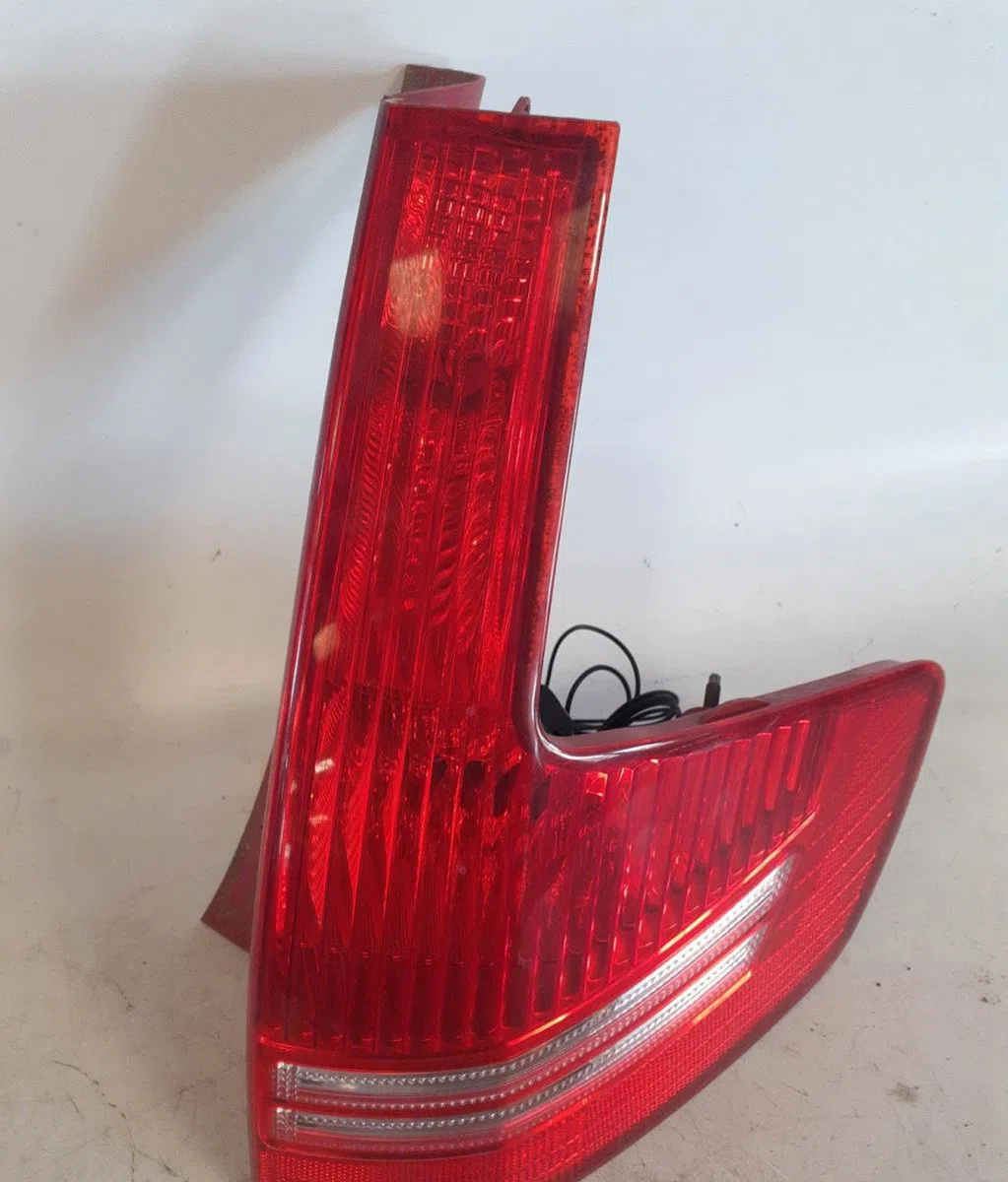 Feu arrière droit Citroen C4 I (LC_) 1.6 hdi (2004-2011) 5 portes occasion