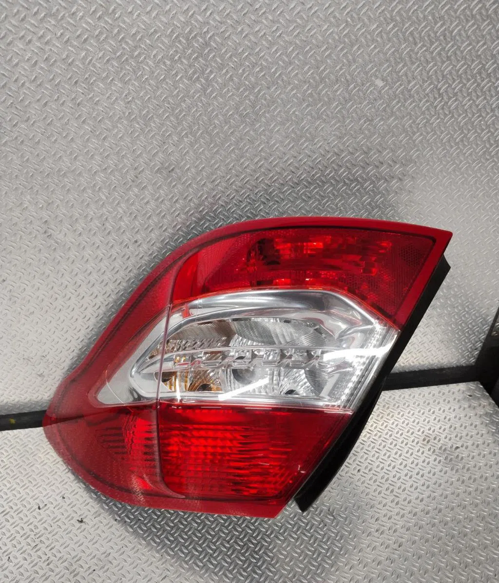 Feu arrière droit Citroen C4 II (NC_) 1.4 vti 95 (2009) occasion