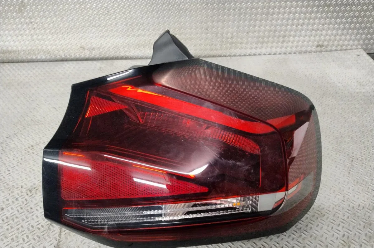 Feu arrière droit Citroen C4 III (BA_, BB_, BC_) E-c4 (bczkxc) (2020) occasion
