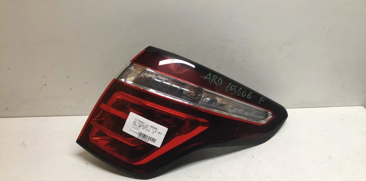 Feu arrière droit CITROEN C4 PICASSO 1 occasion