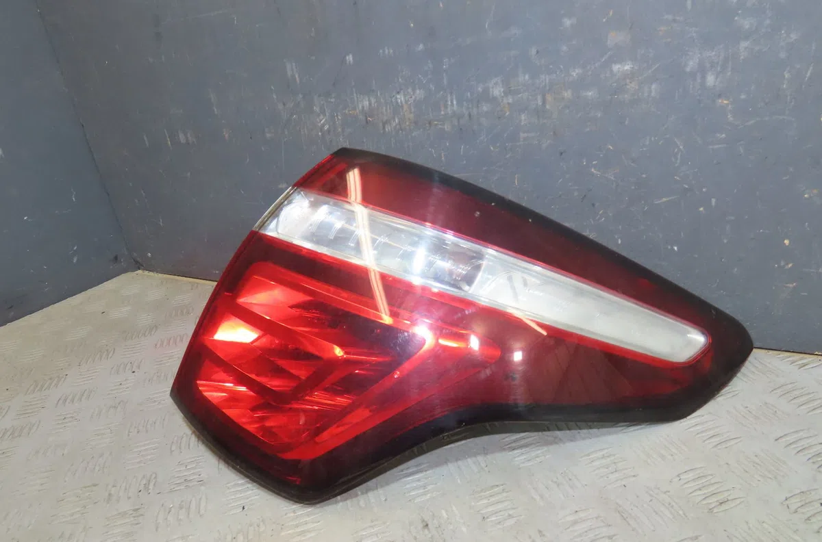 Feu arrière droit Citroen C4 PICASSO I Monospace (UD_) 1.6 hdi 110 (2010-2013) 5 portes occasion