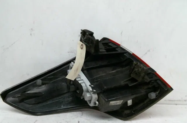 Feu arrière droit Citroën C4 PICASSO I Monospace (UD_) 1.6 hdi 110 (2010-2013) 5 portes occasion