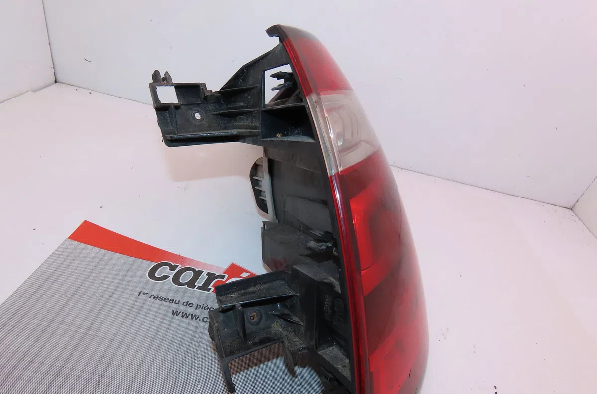 Feu arrière droit Citroën C4 PICASSO I Monospace (UD_) 1.6 hdi (2007-2013) 5 portes occasion