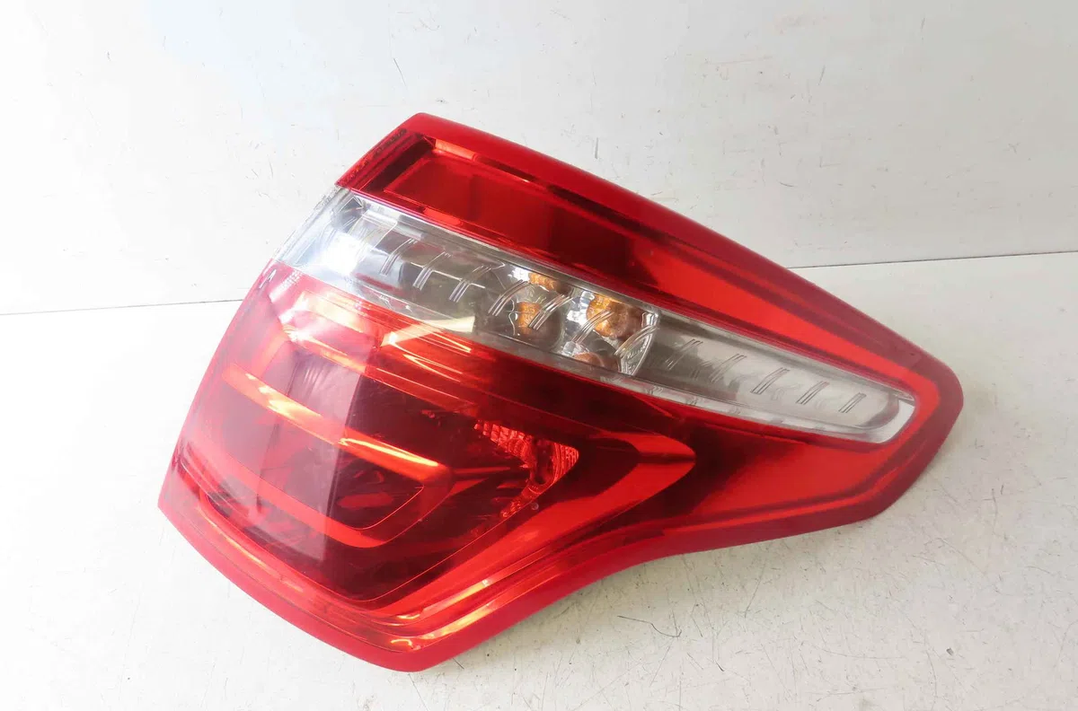 Feu arrière droit CITROEN C4 PICASSO I occasion