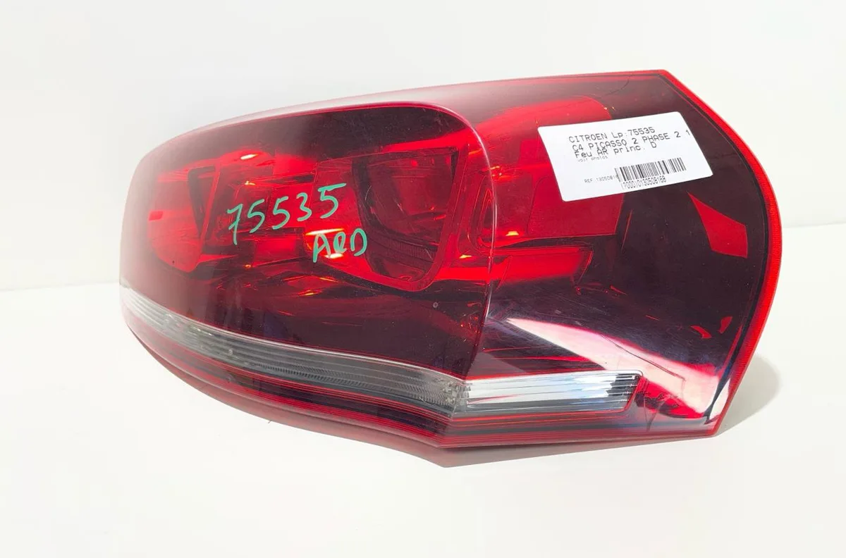 Feu arrière droit Citroen C4 PICASSO II 1.6 bluehdi 120 (2014) occasion