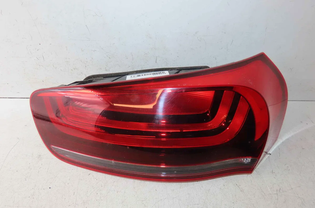 Feu arrière droit CITROEN C4 PICASSO II occasion