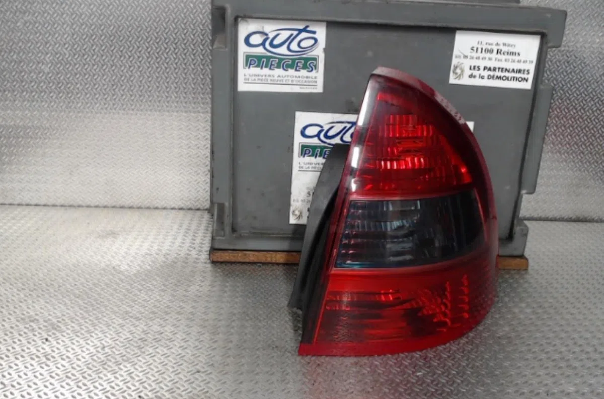Feu arrière droit CITROEN C5 1  C5 1 PHASE 2 occasion