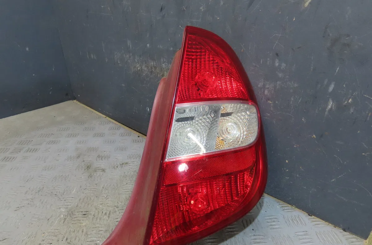 Feu arrière droit Citroen C5 I (DC_) 2.0 hdi (dcrhzb, dcrhze) (2001-2004) 5 portes occasion