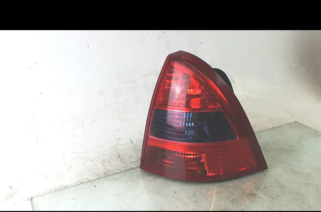 Feu arrière droit Citroën C5 II (RC_) 1.8 16v (2005-2008) occasion