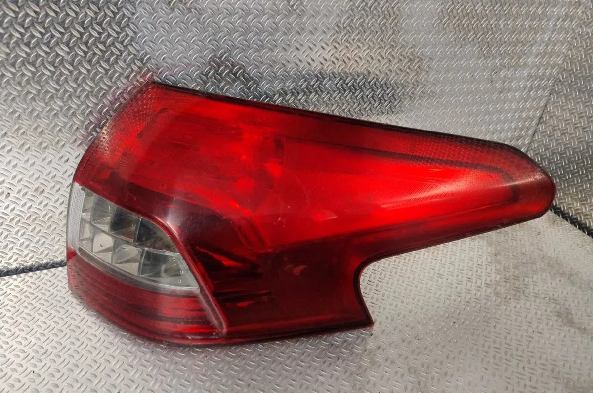 Feu arrière droit Citroen C5 III Break (RW_) 1.6 hdi 115 (2012) occasion