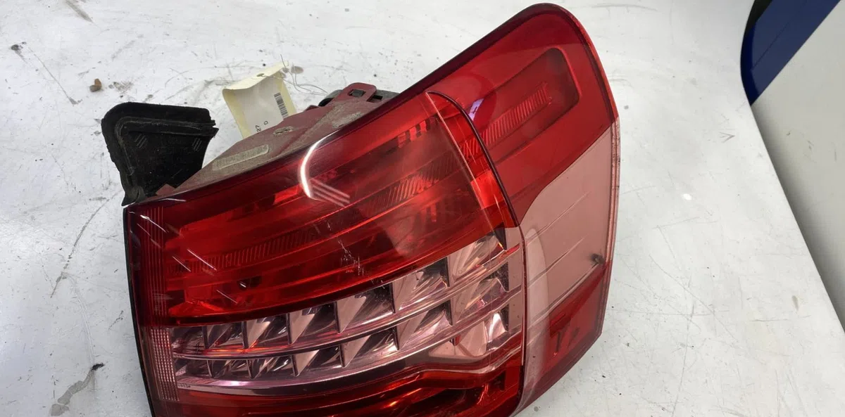 Feu arrière droit Citroen C5 III (RD_) 2.0 hdi 140 (2008) 4 portes occasion