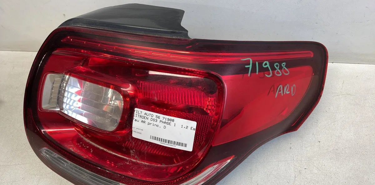 Feu arrière droit Citroen DS3 (SA_) 1.2 vti 82 (2013-2015) occasion