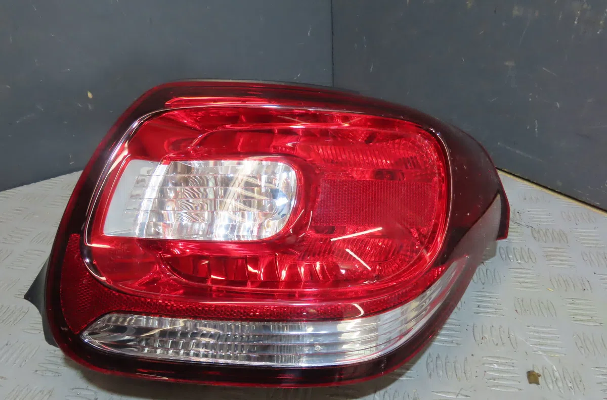 Feu arrière droit Citroen DS3 (SA_) 1.6 bluehdi 100 (2014-2015) occasion