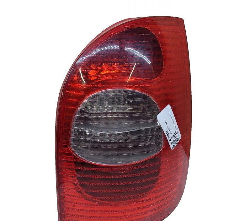 FEU ARRIERE DROIT CITROEN PICASSO 00006351T2