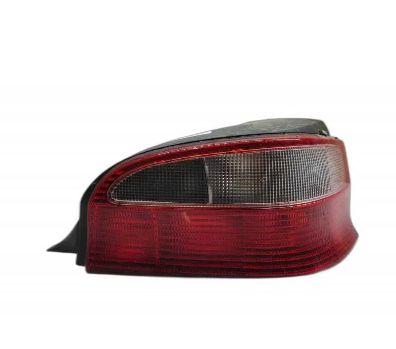 FEU ARRIERE DROIT CITROEN SAXO 00006351L8