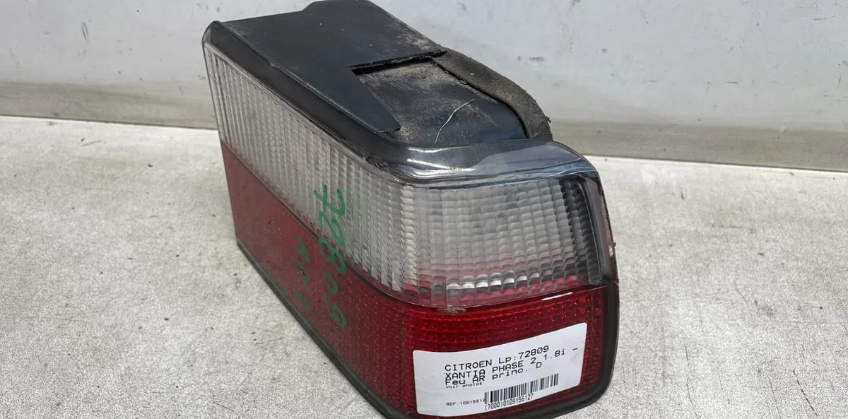 Feu arrière droit Citroen XANTIA (X1_, X2_) 1.8 i 16v (1995-2001) occasion