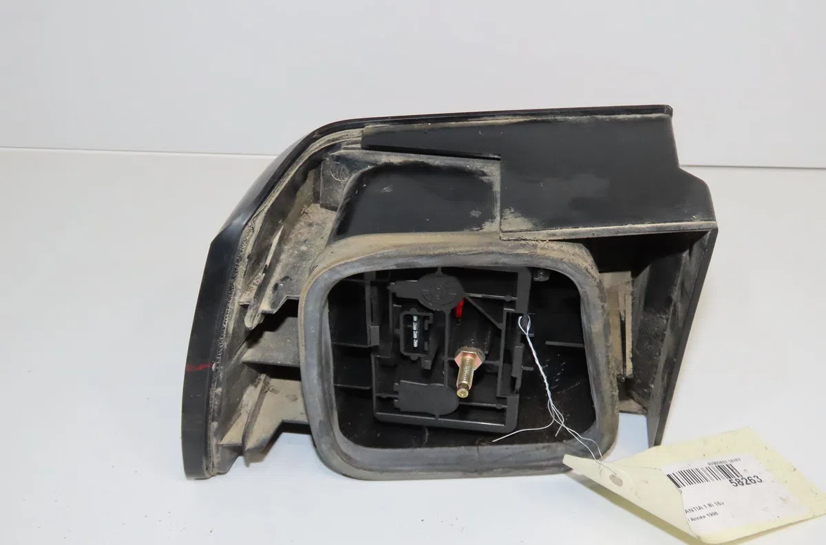 Feu arrière droit Citroen XANTIA (X1_, X2_) 1.8 i 16v (1995-2001) occasion