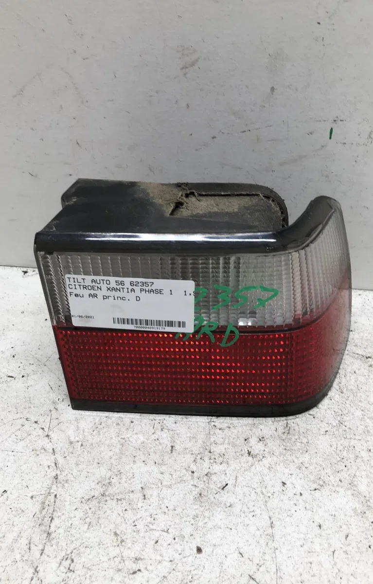 Feu arrière droit Citroen XANTIA (X1_, X2_) 1.9 turbo d (1993-2003) occasion