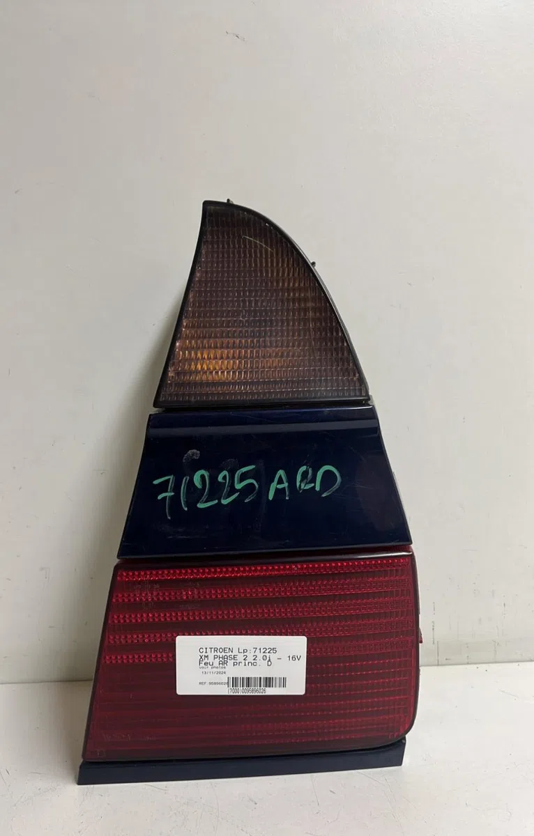Feu arrière droit Citroen XM (Y4) 2.0 i 16v (1994-2000) occasion
