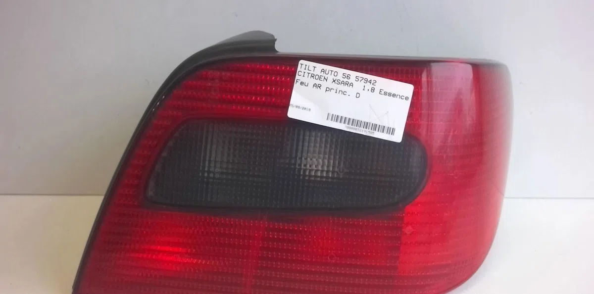 Feu arrière droit Citroen XSARA (N1) 1.8 i 16v (1997-2000) occasion