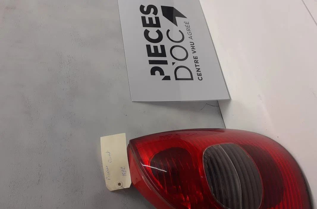 Feu arrière droit Citroen XSARA PICASSO (N68) 1.6 hdi (2004-2011) 5 portes occasion