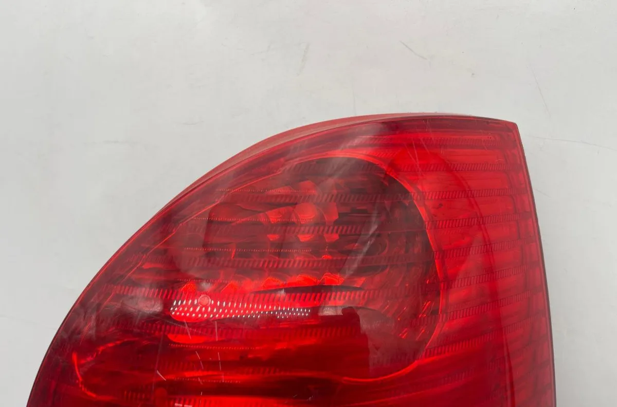 Feu arrière droit CITROEN XSARA PICASSO PHASE 2 occasion