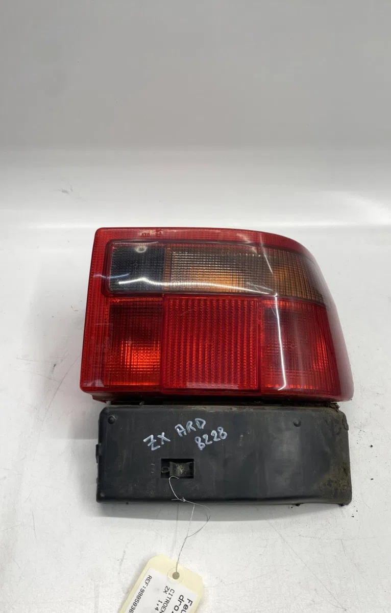 Feu arrière droit CITROEN ZX occasion