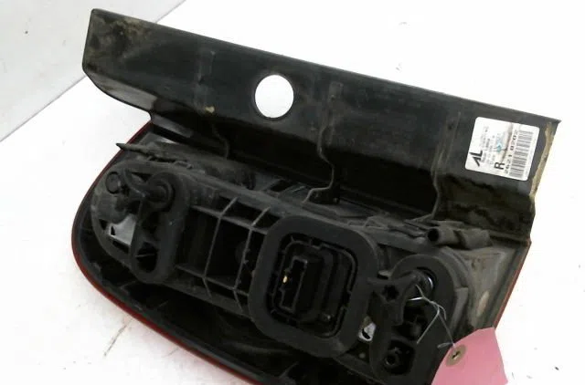 Feu arrière droit Dacia DUSTER (HS_) 1.5 dci 4x4 (hsmc, hsmd) (2010-2018) 5 portes occasion