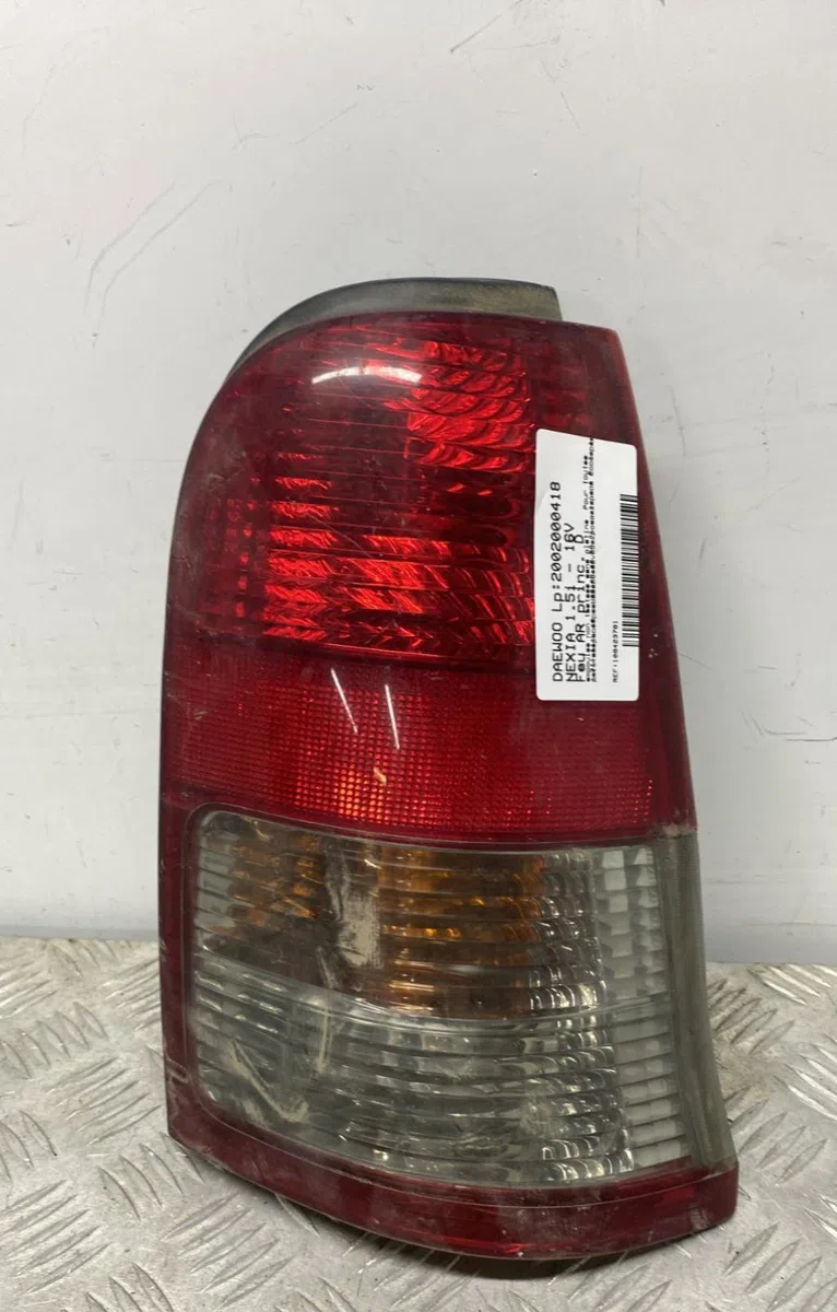 Feu arrière droit DAEWOO NEXIA occasion