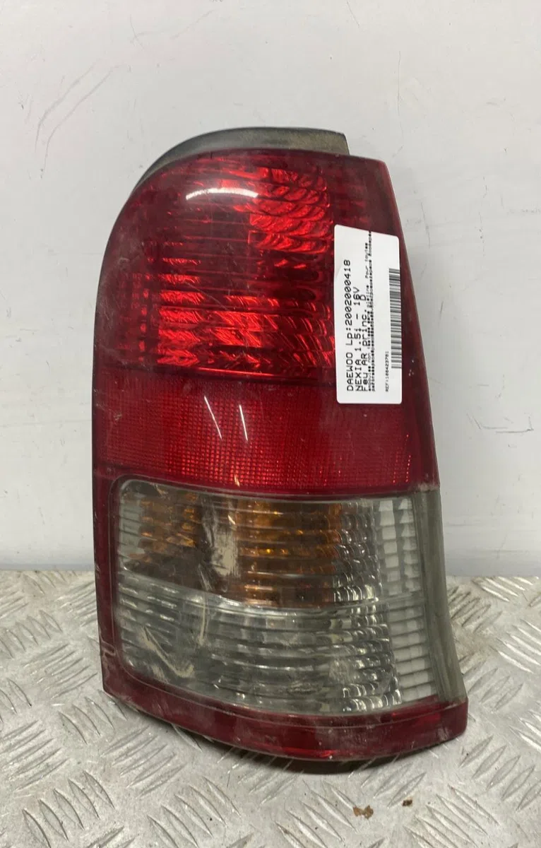 Feu arrière droit DAEWOO NEXIA occasion