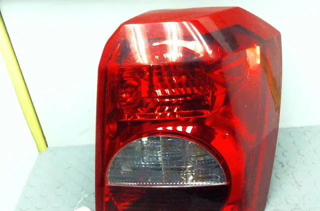 Feu arrière droit DODGE CALIBER 2007 occasion