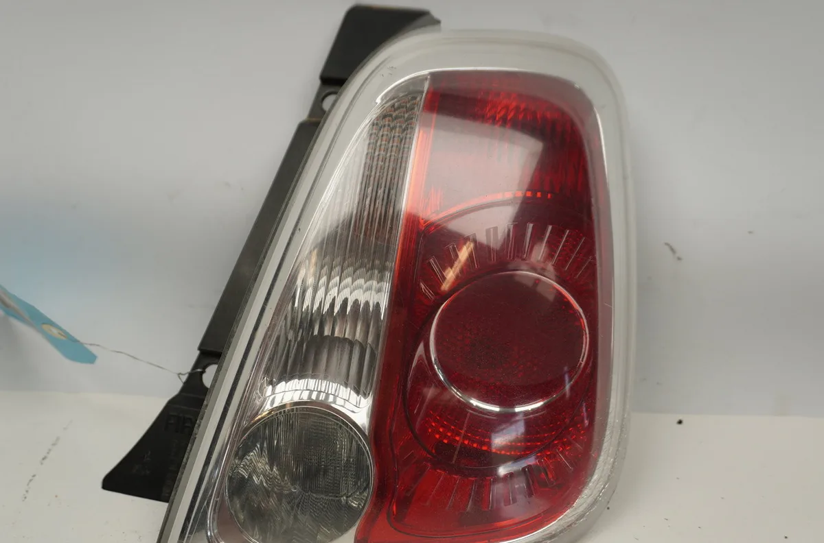 Feu arrière droit Fiat 500 (312_) 1.3 d multijet (312axb1a) (2007) 3 portes occasion