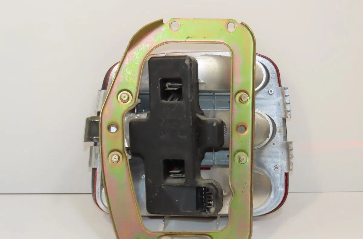 Feu arrière droit Fiat BRAVA (182_) 1.2 16v 80 (1998-2002) occasion