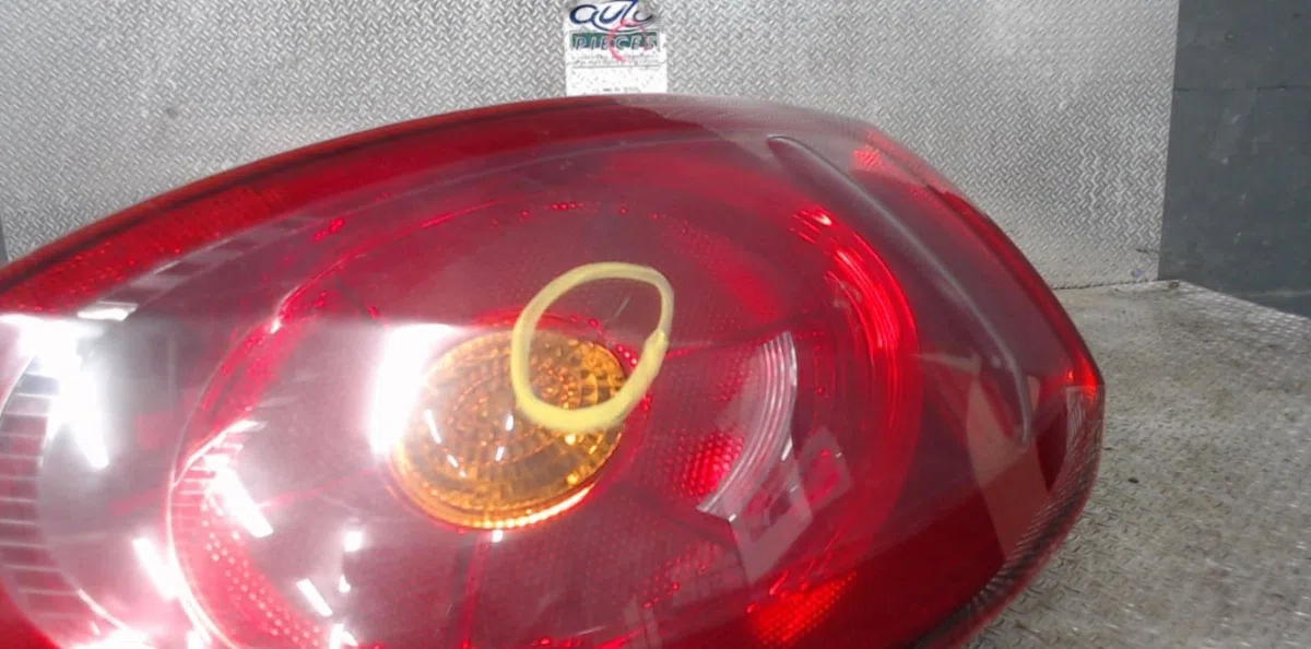 Feu arrière droit FIAT BRAVO 2  BRAVO 2 occasion