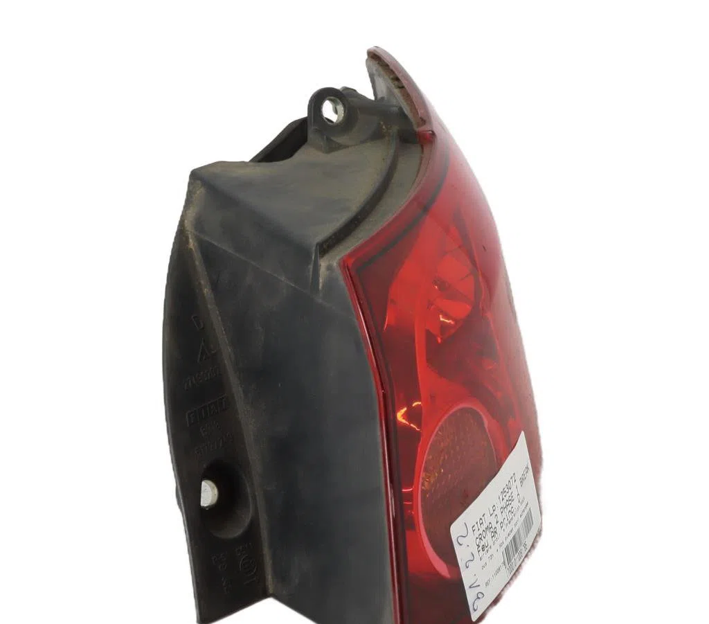 Feu arrière droit Fiat CROMA (194_) 2.4 d multijet (2005-2011) occasion