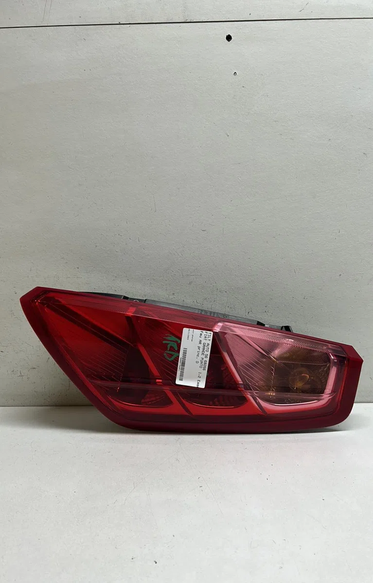 Feu arrière droit Fiat GRANDE PUNTO (199_) 1.2 (2005) occasion