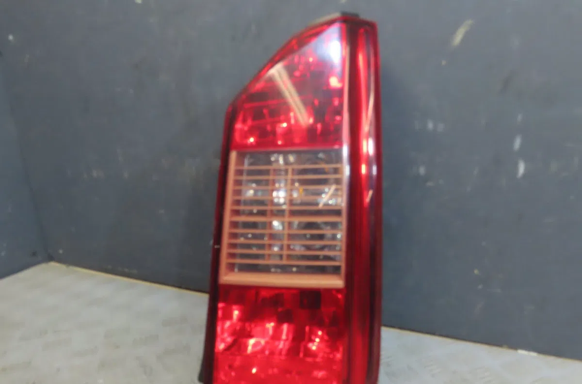 Feu arrière droit Fiat IDEA (350_) 1.4 16v (2004) occasion
