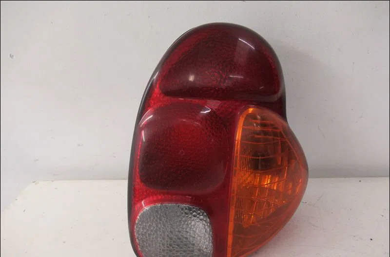 Feu arrière droit FIAT MULTIPLA  1.9 JTD 110ch occasion