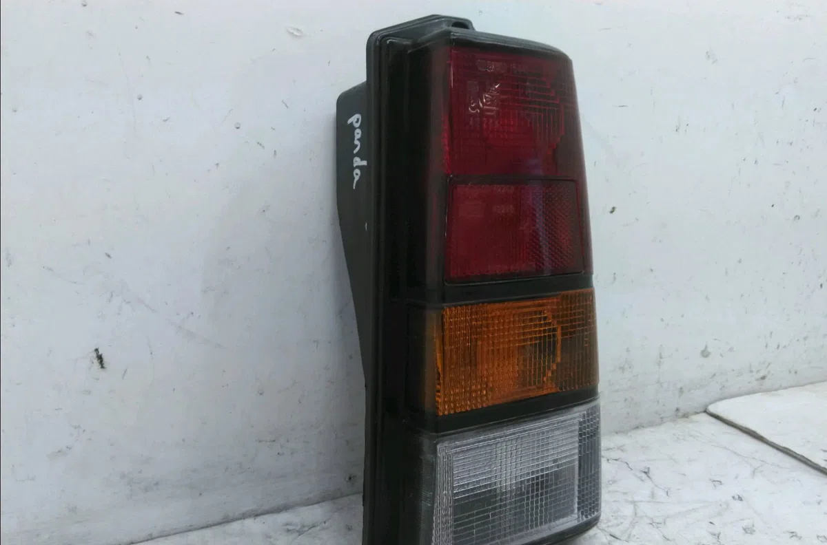 Feu arrière droit Fiat PANDA (141_) 750 (1986-2003) occasion